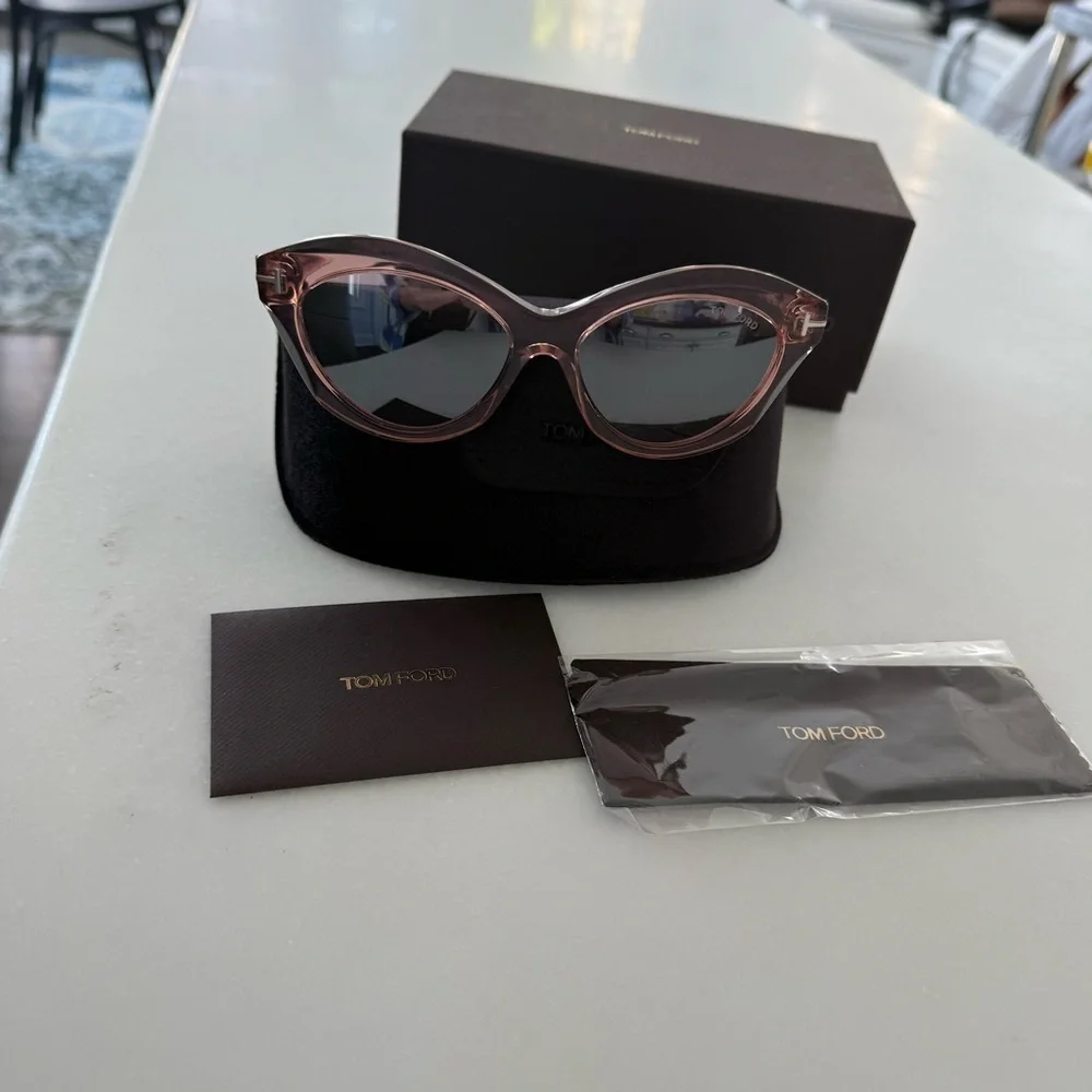 Tom Ford FT1111 Toni Sunglasses Women Shiny Light Pink  55mm New 100% Authentic